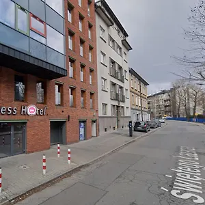 2* Albergue City Express